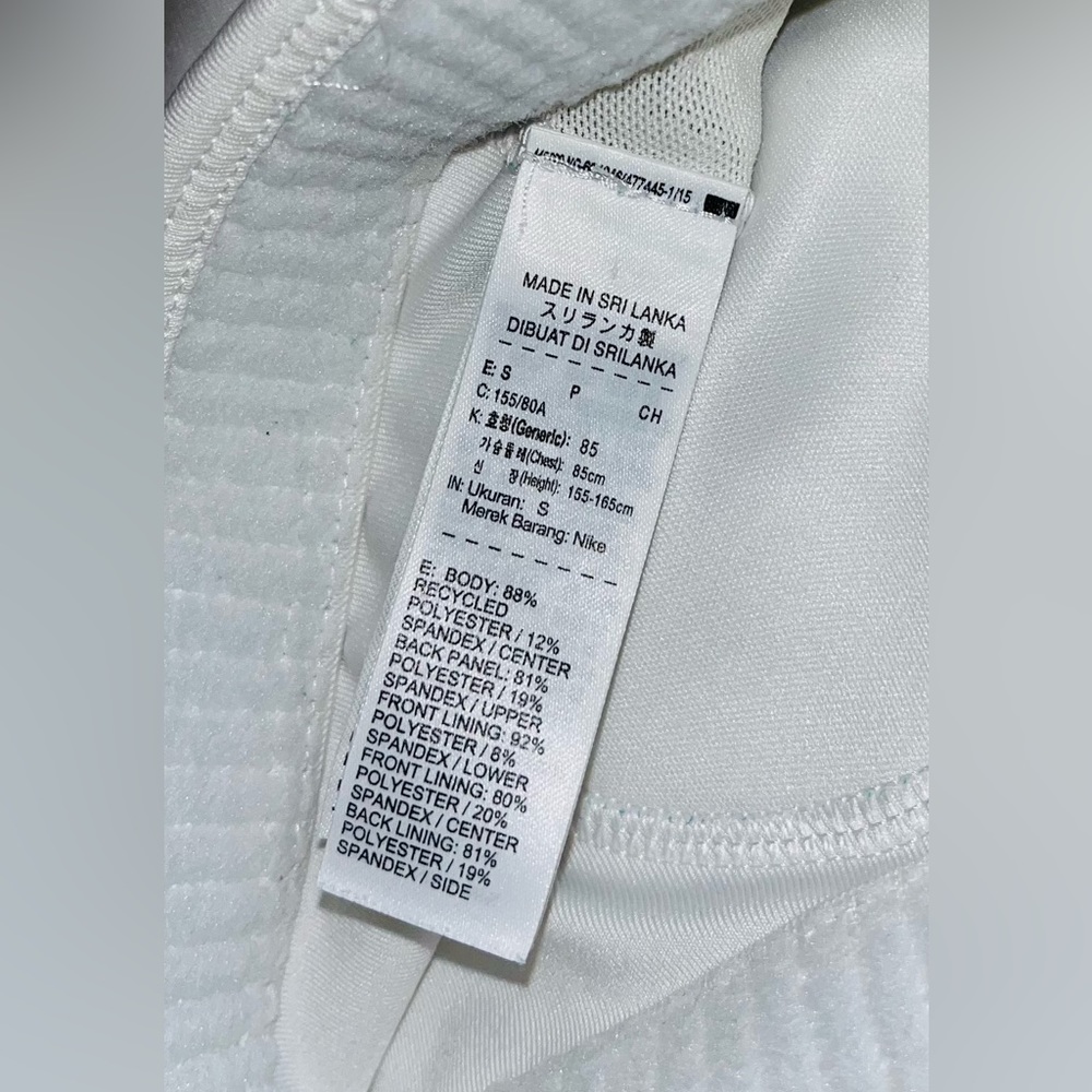 NIKE size S Crop Top White Sports Bra Racer Back Gym Athletic Ladies. - Picture 4 of 9